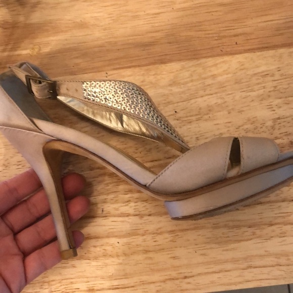 Glint Gold Sequin and Satin Heels Size 6.5 - Picture 7 of 14